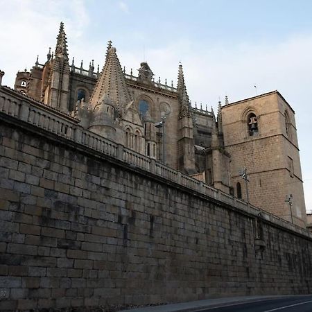 Las Dos Catedrales 1 Plasencia Exterior photo
